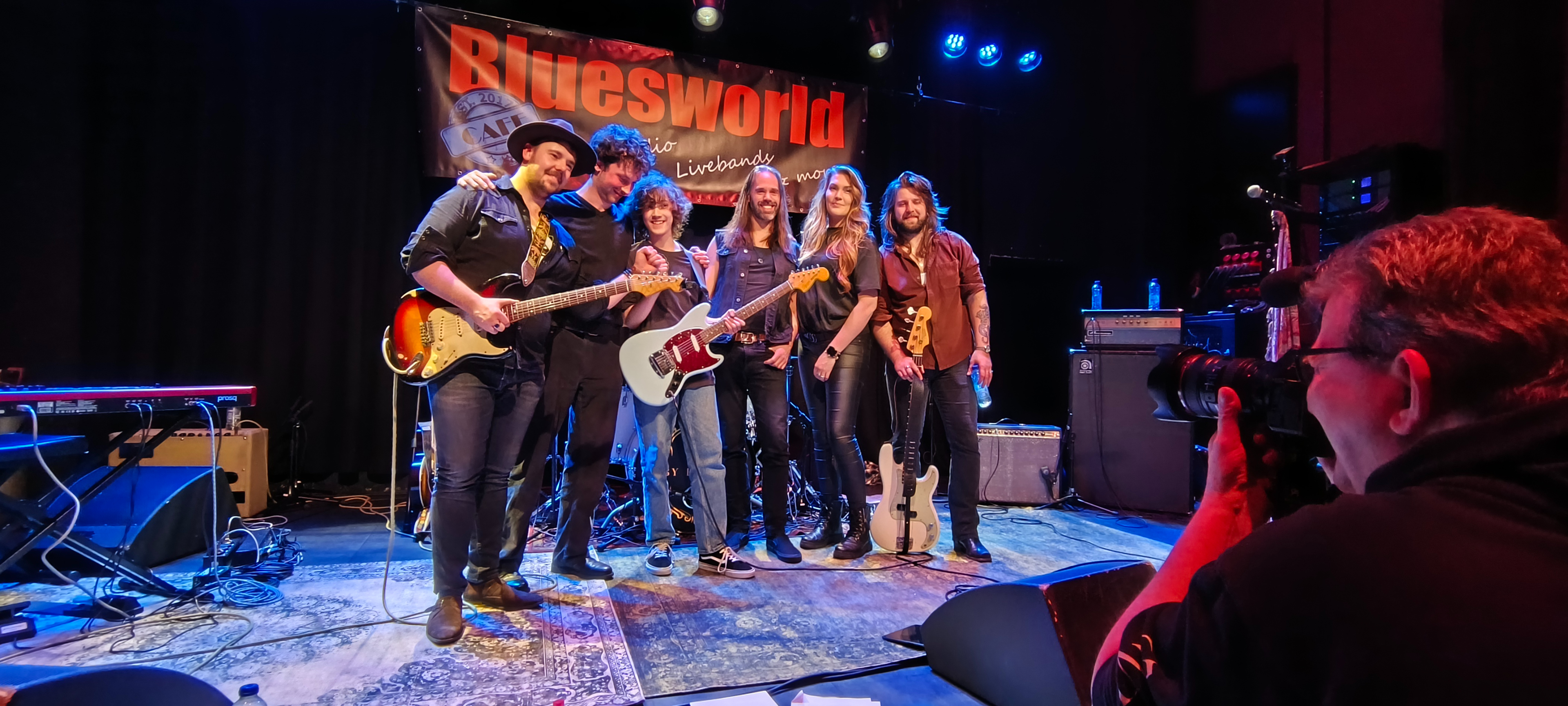 Ruby Electric bij Bluesworld cafe Hedon Zwolle.De band heeft ruimte gegeven aan het jonge 13 jarige gitaartalent Nio van Lith.